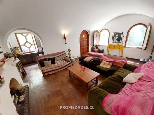 Casa En Venta De 8 Dorm. En Ñuñoa Granterreno Para Remodelar