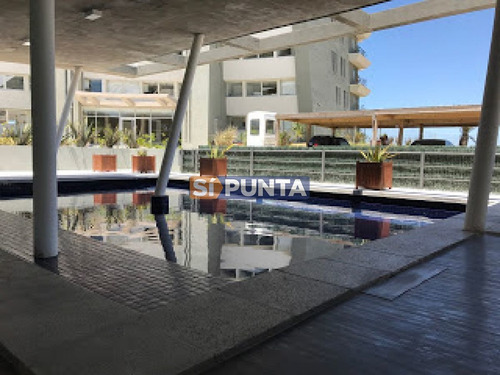 Imagen 17 de 19 de Apartamento En Alquiler Anual