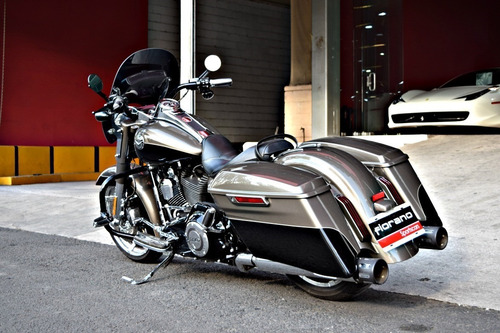 Imagen 4 de 8 de Harley Davidson Road King Cvo 2016