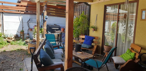 Casa En Venta De 2 Dorm. En Talca