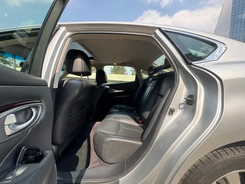 Infiniti M37 Premium
