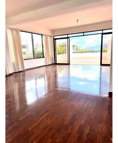 Vendo Ph 300m2 Los Samanes 1042