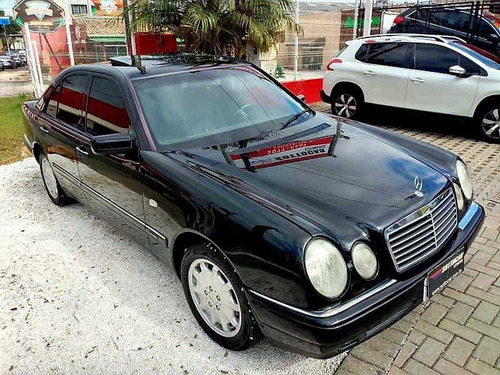 Imagem 2 de 15 de Mercedes-benz E 320 Elegance 3.2 4p