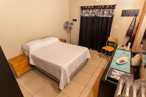 Venta De Casa 2 Dormitorios Con Cochera En Rosario - Humberto Primo Al 1500