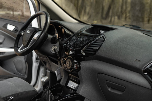 Imagen 11 de 15 de Ford Ecosport Freestyle - Motorland Permuto / Financio