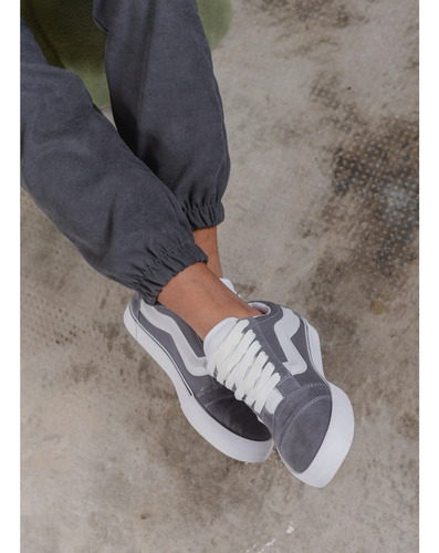 Zapatillas Urbanas Clásicas Lona Gamuza Aplique 3d Van Knu