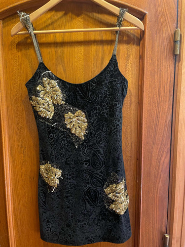 Vestido Corto. Marca Nina Karqui