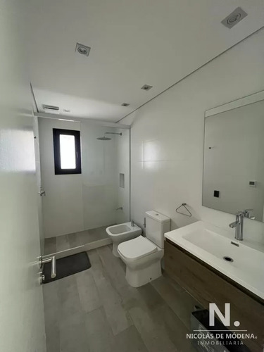Casa En Venta En Barrio Privado La Arbolada , Punta Del Este