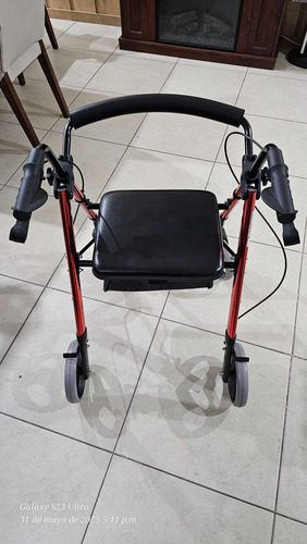Andadera Con Ruedas Y Asiento (Usado)