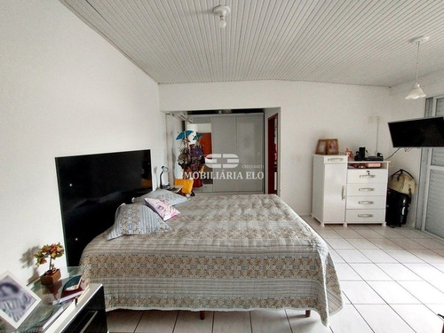 Imagem 5 de 30 de 02 Casas Com Edícula E Piscina No Bairro Ipiranga - 4555