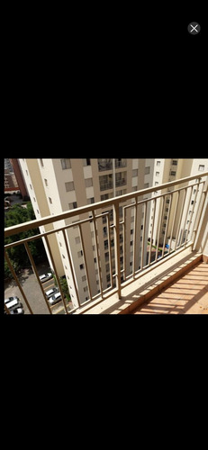 Apartamento De 3 Quartos ,sala Ampla Com Sacada,1 Banheiro.