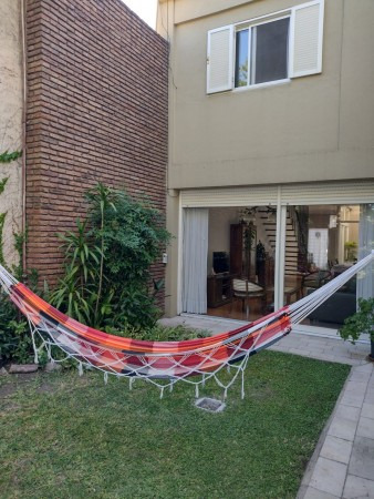Casa 6 Ambientes - San Nicolas 1339 - Castelar Norte