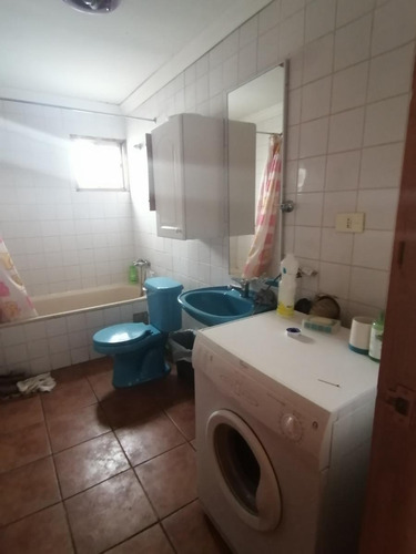 Casa De 220 M2, En Terreno De 828 M2, Con 3 Viviendas Mas.