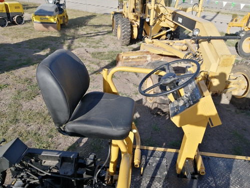 Imagen 10 de 10 de Pavimentadora Caterpillar Bg260b 1995