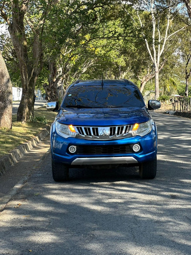 Mitsubishi  L 200.  Automática 