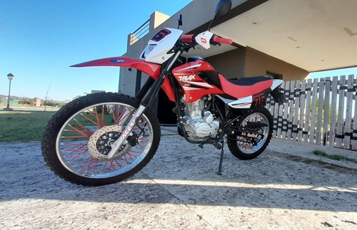 Imagen 2 de 6 de Corven Triax 150 Impecable 1.500 Km Casi Sin Uso