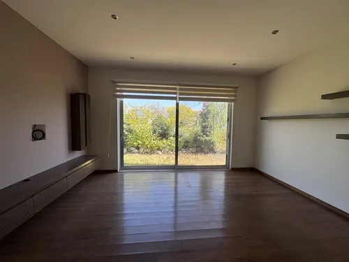 Exclusiva Casa En Renta En El Campanario