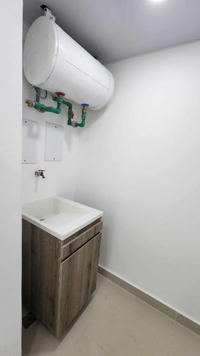 Vendo Amplio Apartamento En La Avenida Hispanoamericana