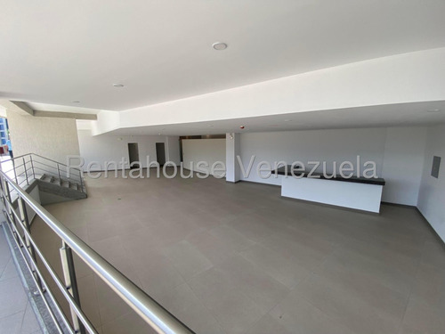 Apartamento Remodelado En Venta, Urb. Las Mercedes