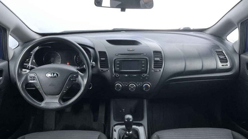 Imagen 11 de 15 de Kia Forte Sedan 2018 4p Lx, Tm6, Bl, F. Niebla, R-16