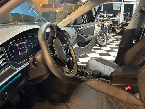 Imagen 25 de 25 de Volkswagen Vento 2021 1.4 Highline 150cv At No Passat Hybrid