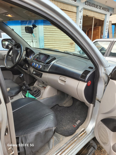 Mitsubishi L200 3.2 Triton Hpe Cab. Dupla 4x4 4p