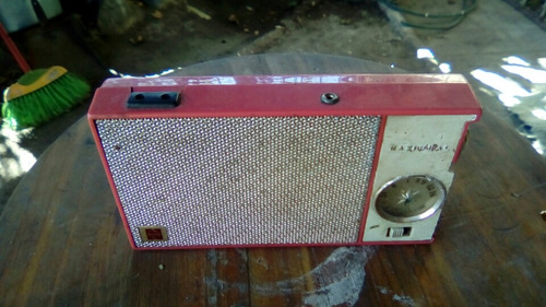 Divina Radio Antigua National A Transistor Made In Japan (Usado)