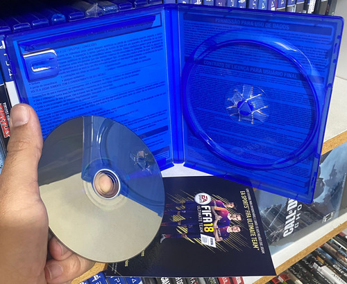 Fifa 18 Edição Ronaldo Raro, Dublado, Disco Sem Risco Ps4 ! (Usado)