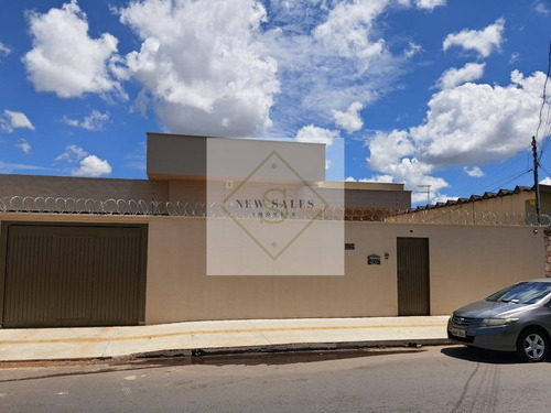 Imagem 8 de 8 de Excelente Casa Alto Padrão No Setor Dos Funcionários ! Oportunidade ! - 7575