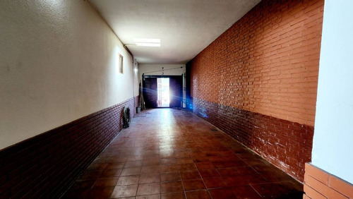 Casa 4 Amb Cochera Pileta Castelar Norte Permuta