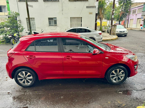 Kia Rio 1.6 Lx Hatchback At