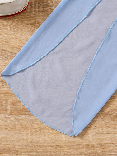 Traje De Dos Piezas Con Blusa De Encaje Y Pantalones Cortos