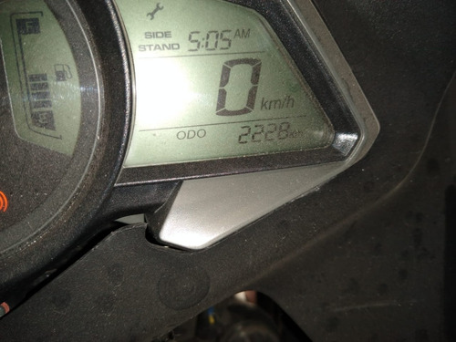 Imagen 3 de 5 de Rouser Rs 200,permuto/moto Hasta 300cc Mas Dinero A Mi Favor