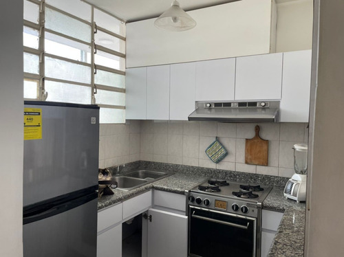 Se Alquila Apartamento En Los Palos Grandes 60 Metros, Totalmente Amoblado, 2 Hab.