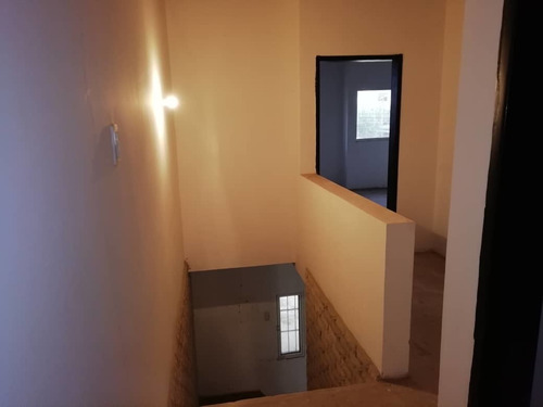 Imagen 2 de 6 de Town House En Venta Puerto Ordaz - Urbanización Yara Yara Ii Fl