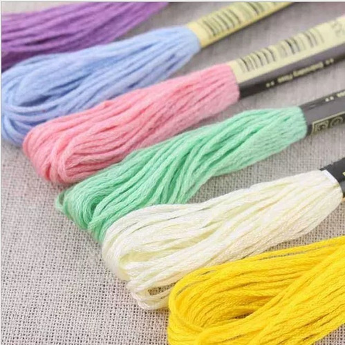 Imagen 2 de 2 de Pack 100 Hilos Para Bordar De Colores Surtidos Para Bordado