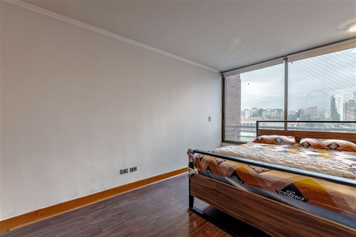 Departamento En Venta De 2 Dorm. En Las Condes