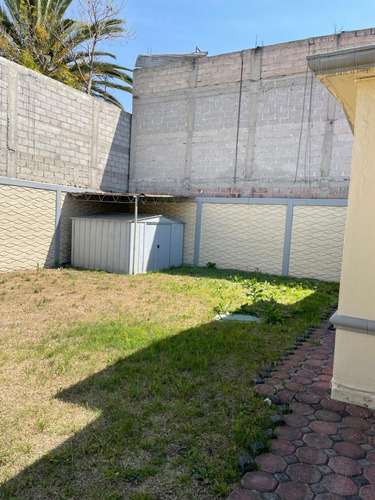 Se Vende Casa De 4 Recámaras En Ojo De Agua
