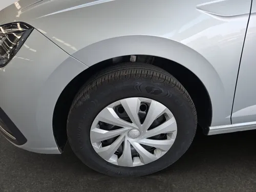 Volkswagen Virtus TRENDLINE L4 1.6L 110HP STD