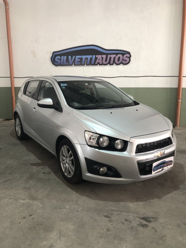 Imagen 10 de 17 de Chevrolet Sonic Lt 2013