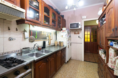 Venta Casa C/ Pileta, Jardin En Lomas Del Mirador