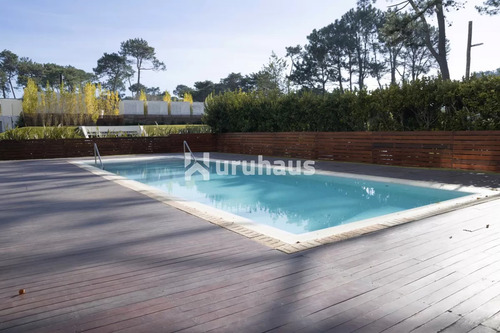 Apartamento A La Venta 3 Dormitorios Y 2 Cocheras - Punta Del Este