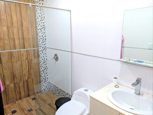 Imagen 8 de 19 de Casa Urb Bajumbal, Barrio Sucre. Adlz