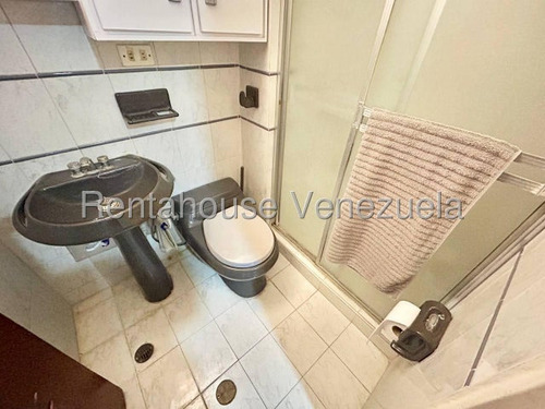 Daniela Linarez Vende Apartamentos Encantador En Exclusiva Urbanizacion Del Este De Barquisimeto En Piso Bajo Con 95m2 En Optimas Condiciones Con Facil Acceso A Comercios Importantes