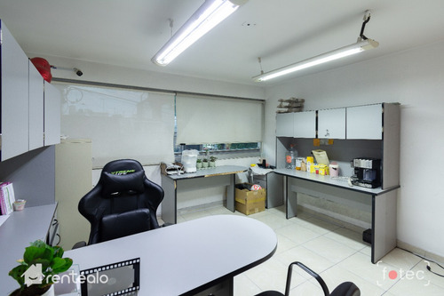 Amplia Bodega Con Montacargas Y Oficinas En Venta , Churubusco, Cdmx