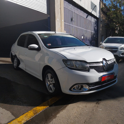 Renault Chocado Nuevo Logan Privilege 1.6 16v