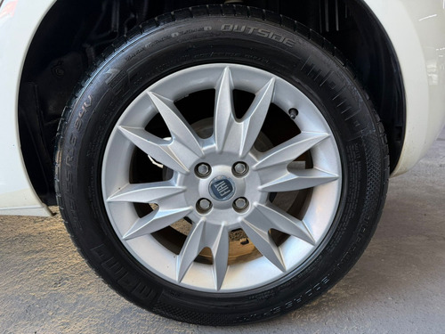 Fiat Punto 1.6 ESSENCE 16V FLEX 4P MANUAL