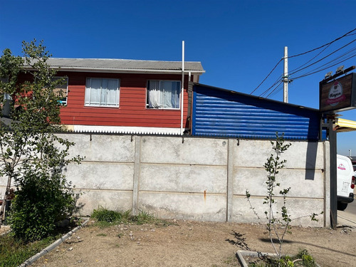 Venta De Hermosa Y Comoda Casa 3d2b Con Local Comercial