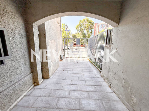 Oficina A La Calle A Pasos De Metro Alcantara