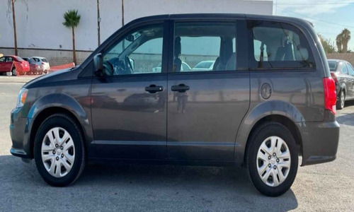 Imagen 3 de 5 de Dodge Grand Caravan 2018